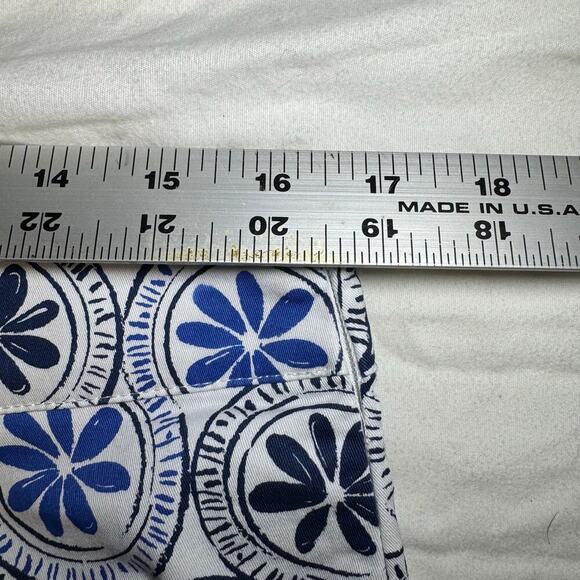 Mudpie Serena Scallop Shorts with zipper side. Blue. Size M. - Picture 6 of 7